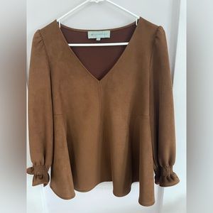 Tuckerneck brown suede like top size S